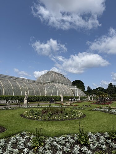 A Day in Kew Gardens